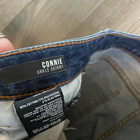 Kut from the Kloth Connie ankle skinny jeans - Picture 2 of 3